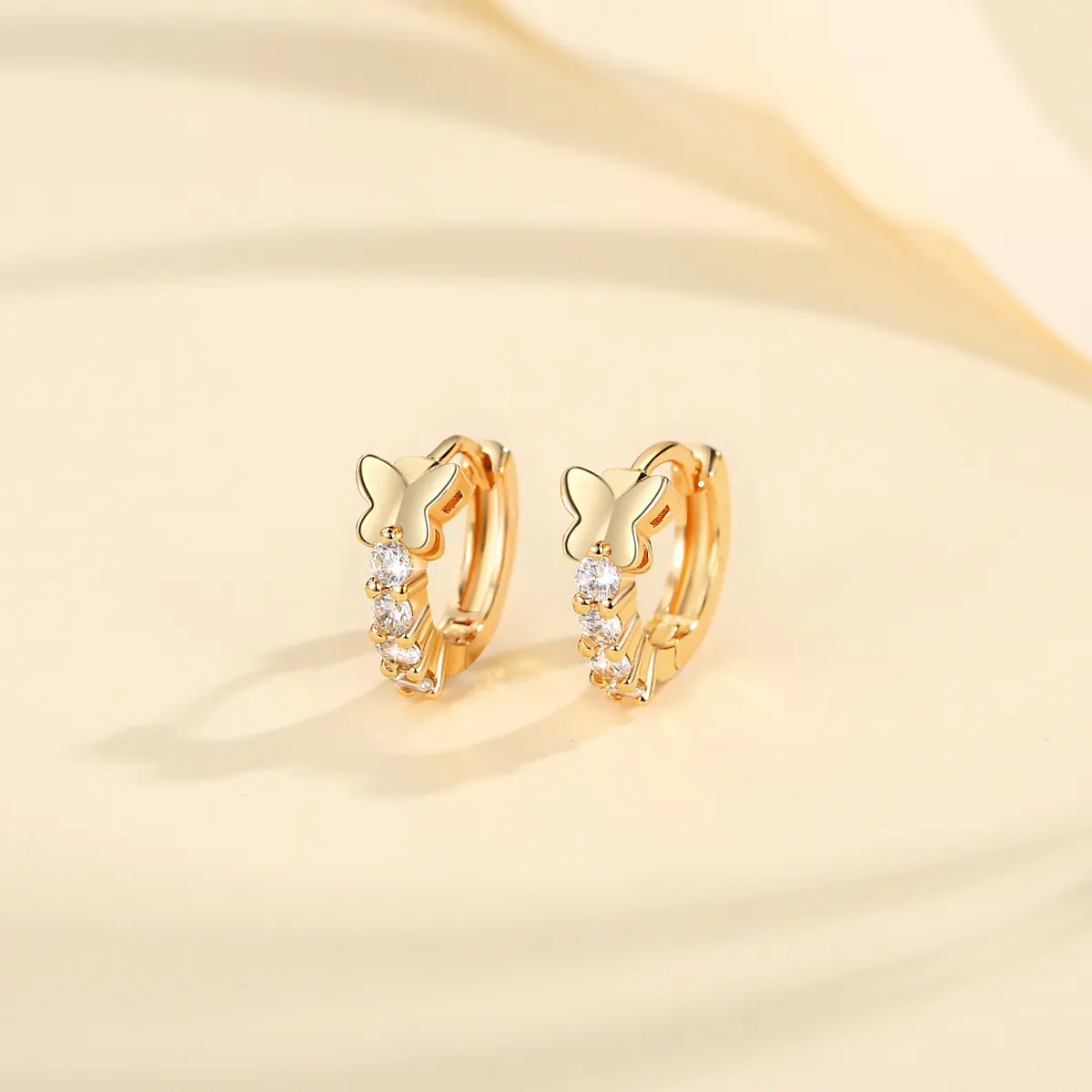 Y022 Anting Kupu-kupu Titanium Wanita Aksesoris Fashion Anting earrings jewellery Anting vintage