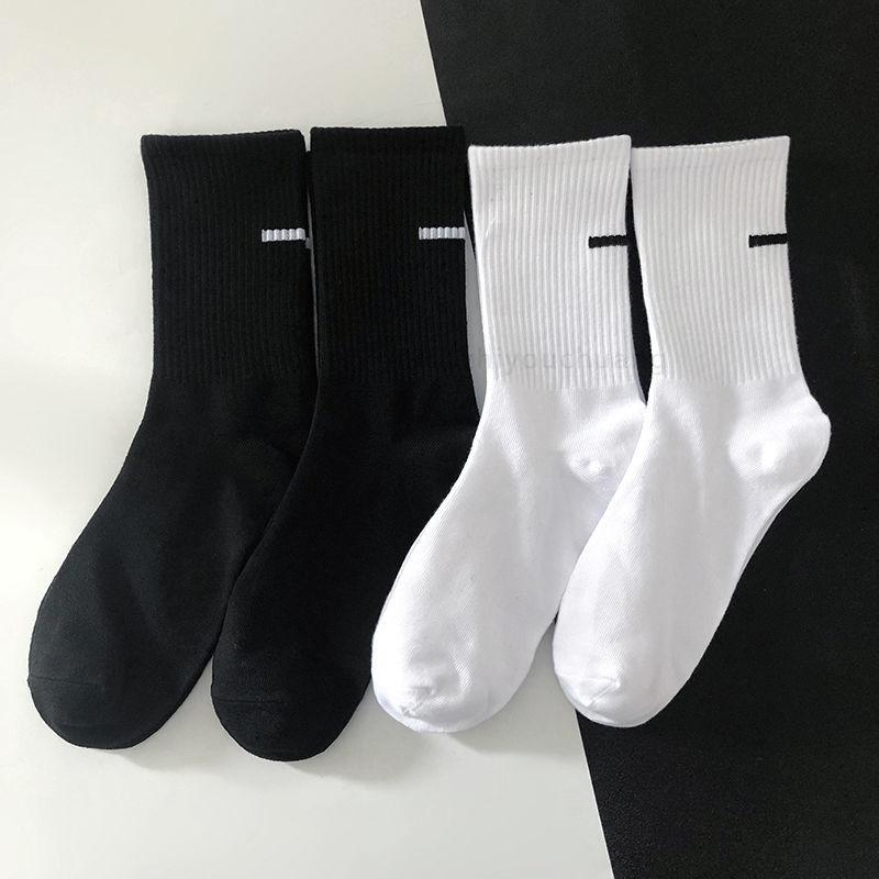 Product Introduction of Tất Dài Cho Nam Và Nữ, Phong Cách Hàn Quốc, Xu Hướng Ins, Dễ Phối Đồ, Màu Trơn Phong Cách Nhật Bản, Thể Thao, Thoáng Khí, Phong Cách Harajuku Đường Phố, Tất Giữa Bắp Chân Cặp Đôi 1