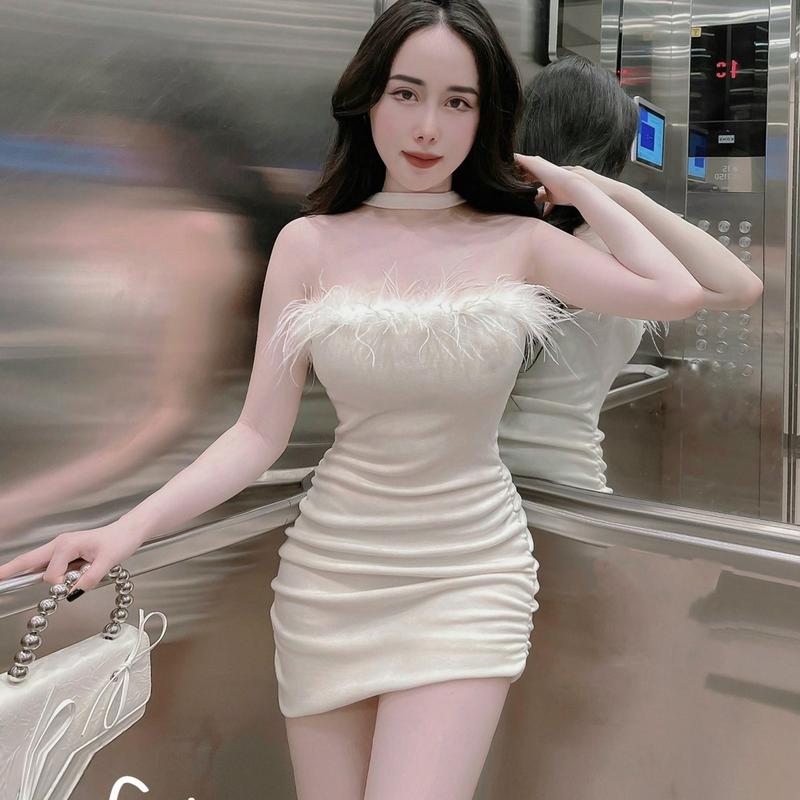  Váy Body Cúp Ngực Lông Vũ Kèm Tag Cài  - Yl2062 Freesize 55kg Chất Bozip Có Mút Đệm váy sexy ôm body quyến rũ 