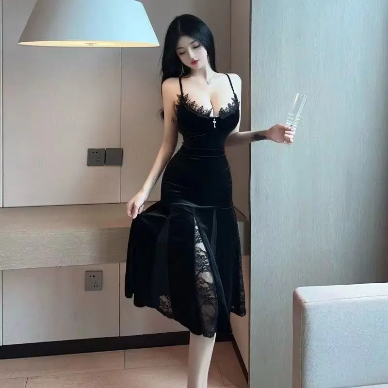 Váy Hai Dây Ren khoét Cổ Chữ V Cắt Thấp, Cạp Cao, Ôm Sát, Bó Xẻ Tà, Váy Gợi Cảm, Màu Tối, Thích Hợp Cho Các Cô Gái Nóng Bỏng 3