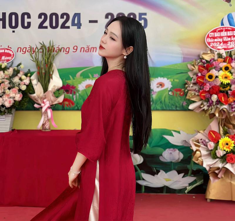Áo Dài gấm cổ tròn cúc bọc tay loe, áo dài cách tân dáng xuông 1