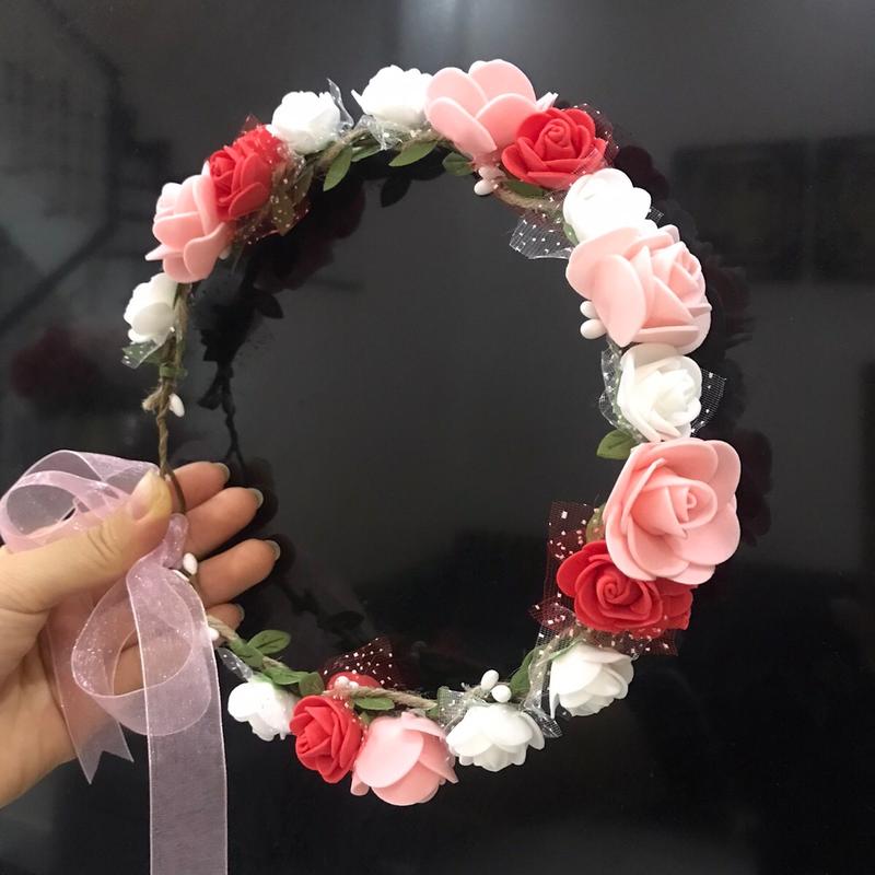 Vòng hoa đội đầu kỉ yếu hoa xốp phối to nhỏ 1