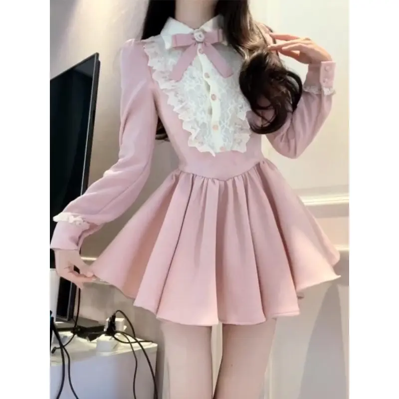 Set đầm hồng gồm ba món siêu xinh