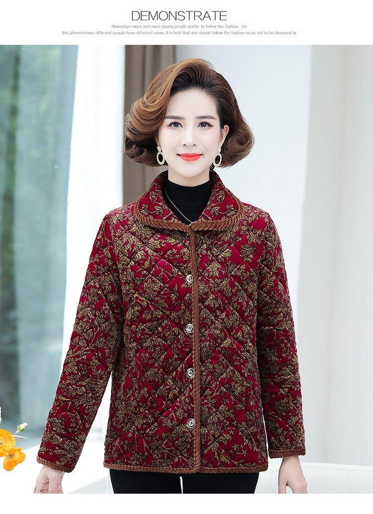 Product Introduction of Áo Khoác Độn Bông, Dành Cho Mẹ TRUNG NIÊN, Quần Áo Mùa Thu Và Mùa Đông, Thời Trang Quý Phái, Ngoại Cỡ, Nhung Ngắn, Ấm Áp, Ve Áo Hoa, Áo Khoác Độn Bông, Thích Hợp Cho Phụ Nữ Trung Niên 9