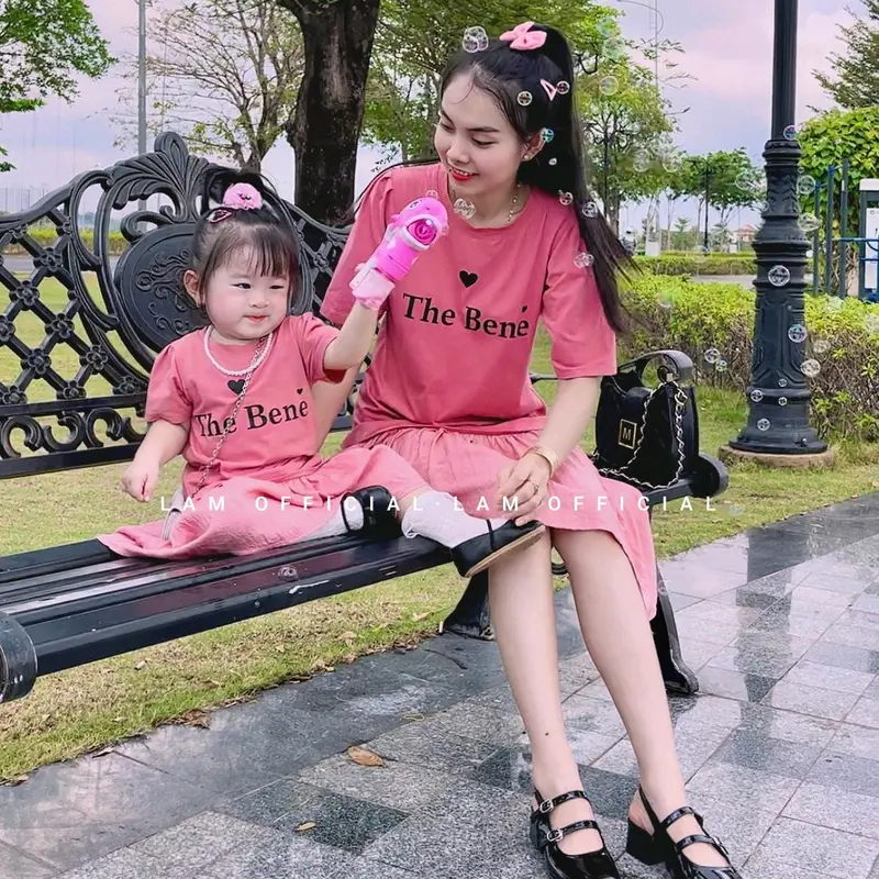 [MẸ/BÉ] LamOfficial đầm đôi mẹ bé gái đuôi cá dáng A màu hồng dâu cho mẹ bé đi chơi 4