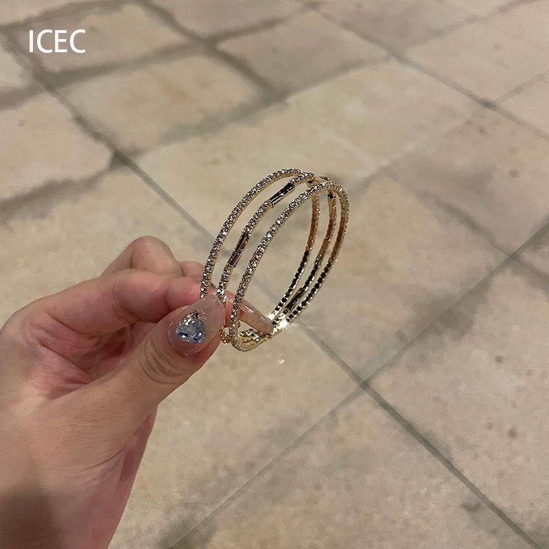 Product Introduction of Sparkling Full Rhinestone Three-Layer Bracelet Retro Affordable Luxury Design Sense Twin Exquisite Starry Micro-Inlaid Opening All-Match Jewelry 3