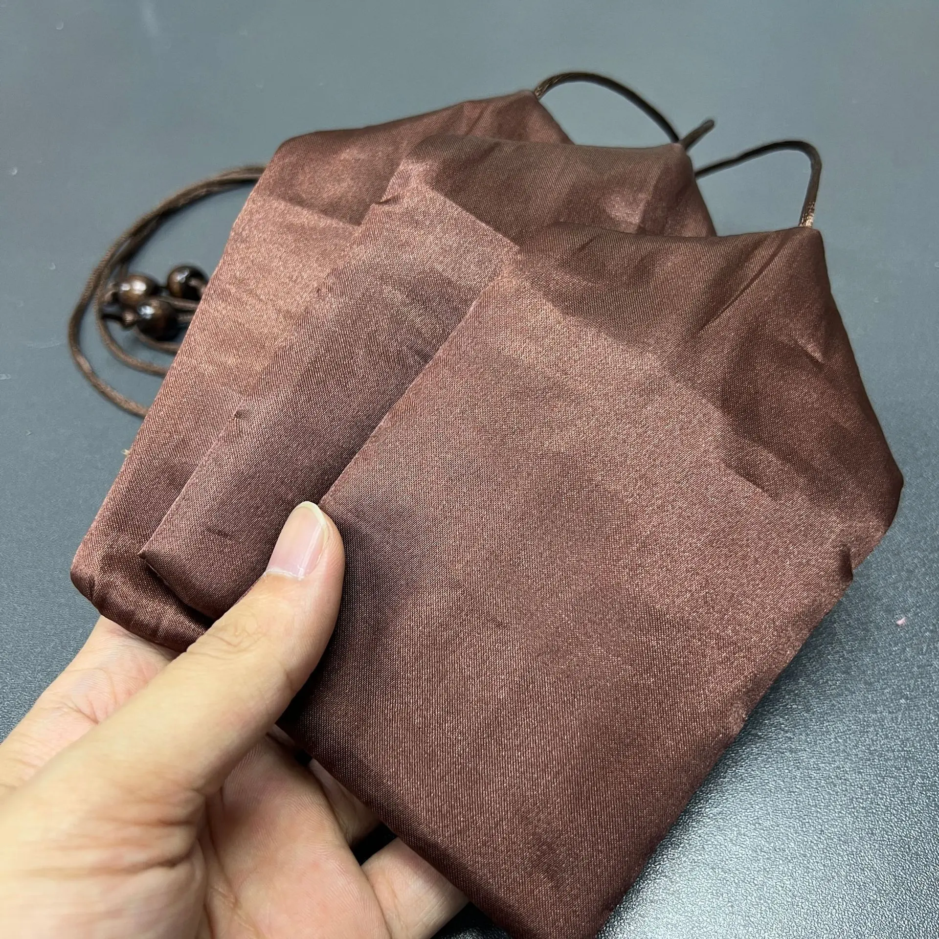 In Stock Ancient Style Golden Balls Jewelry Package Bag Color Pudding Flip Imitation Leather Flannel Bag Jade Bangle Storage Bag