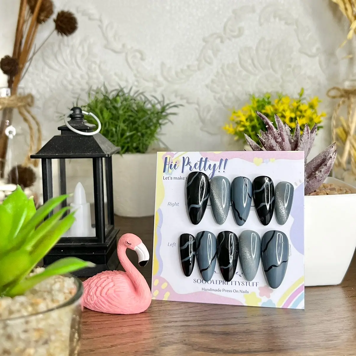Liner cat eye Bebas Alkohol Tahan Lama Tahan air