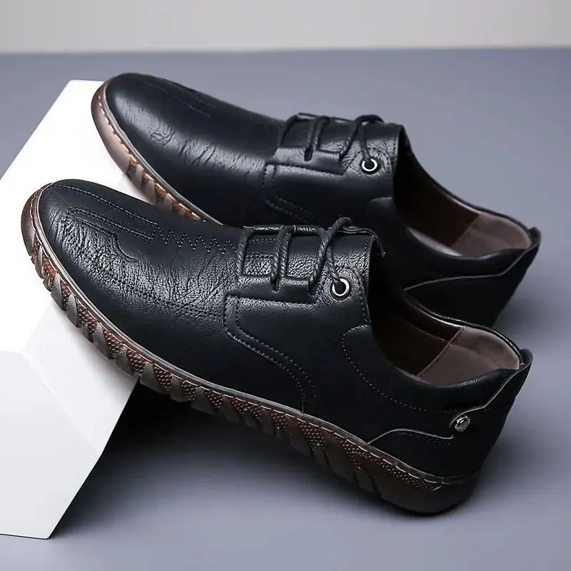 Giày Bánh Mì Lái Xe, Đế Gân, Thoải Mái, Dễ Phối Đồ Thích Hợp Cho Công Sở, Chất Liệu Da