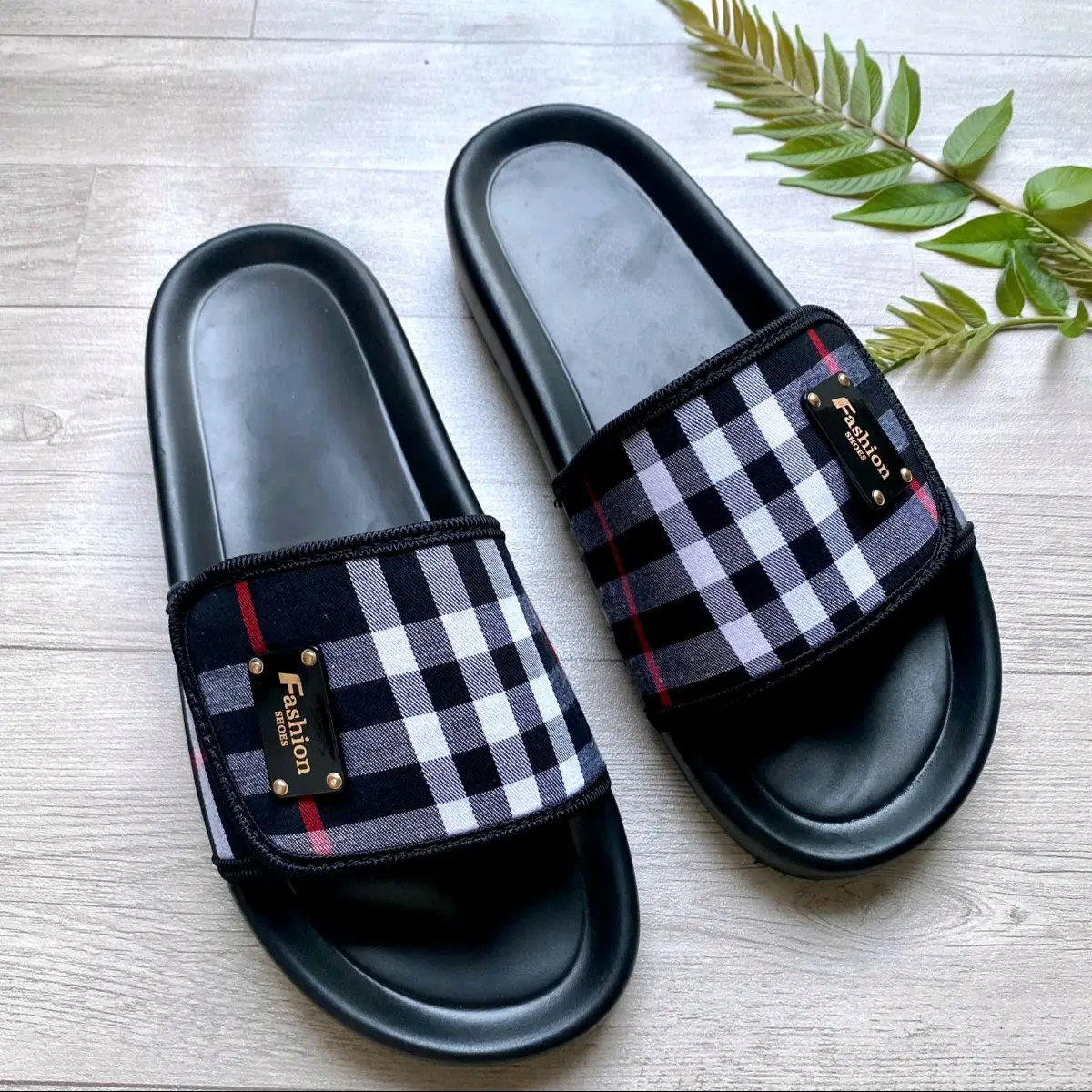 GIÁ XƯỞNG- Dép Bb r quai ngang nam nữ ,đế cao 3 cm tôn dáng , đế chống trơn chượt .Slipepp loại 1 . đủ sai 37 -43.