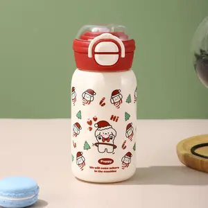 Botol minum sedotan pop-up bergambar kartun, 500ml, desain kreatif, cocok untuk anak-anak dan perempuan, tersedia dalam warna merah/pink/biru muda, cocok untuk penggunaan sehari-hari, bergaya dan imut.