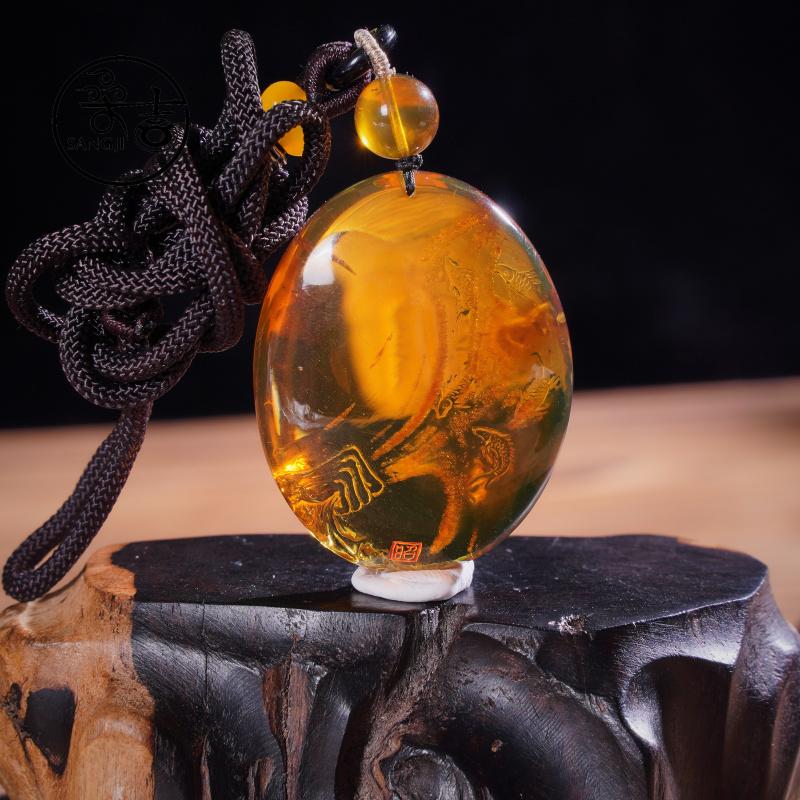 Royal Masterpiece Pendant: Masterfully Carved, Collector’s Grade. 1