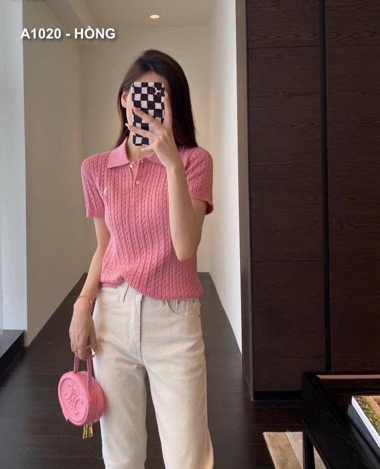 Product Introduction of SIÊU HOT LEN THÊU SIÊU ĐẸP XỊN XÒ.  Len thừng cổ polo thêu ngực, chất len thỏ angora cao cấp mềm êm như da em bé, form dáng xinh ,trẻ. A1020  Sz SML 4