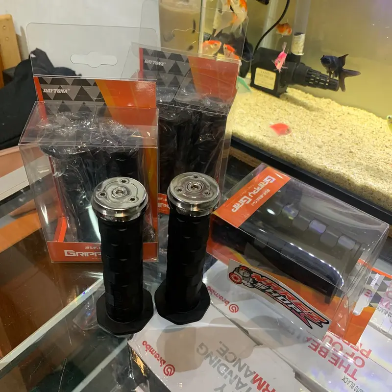 Aksesoris Handgrip Daytona Bonus Jalu Stang Stenlies untuk Kenyamanan Berkendara di Motor - Motorcycle 1