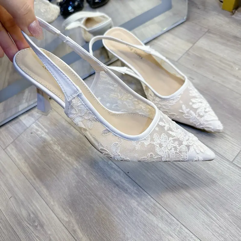 Giày bít mũi nhọn 7cm(FORM TO LÙI SIZE)trơn thoáng chân sang trọng.