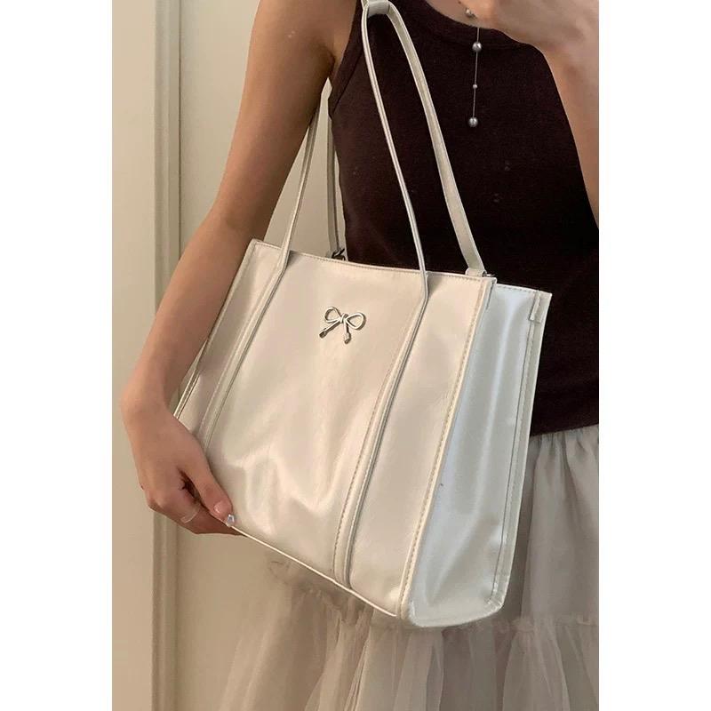 Túi Tote Đính Nơ Đeo Vai Balo Da Mềm 2 Màu 3