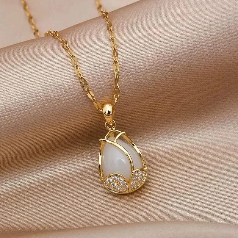 Tulip Titanium Steel Necklace Non-Fading Necklace for Women High-End Clavicle Chain Necklace