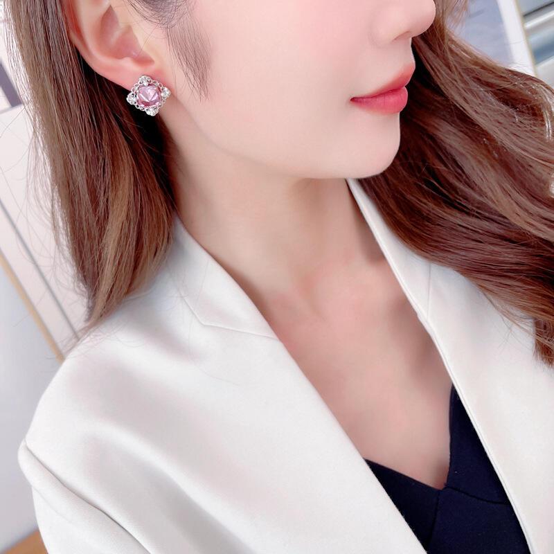 Product Introduction of Silver  high-end with French pattern hollow out for women, niche daily minimalist temperament earrings 7