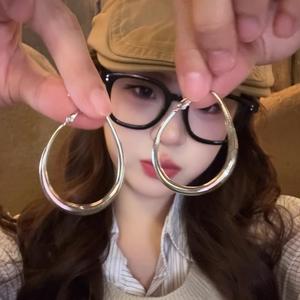 ต่างหูห่วงเรียบง่าย ทรงหยดน้ำ เหมาะสำหรับผู้หญิง ราคาไม่แพง หรูหรา ระดับไฮเอนด์ สไตล์มินิมอล ต่างหูห่วงขนาดใหญ่เกินจริง