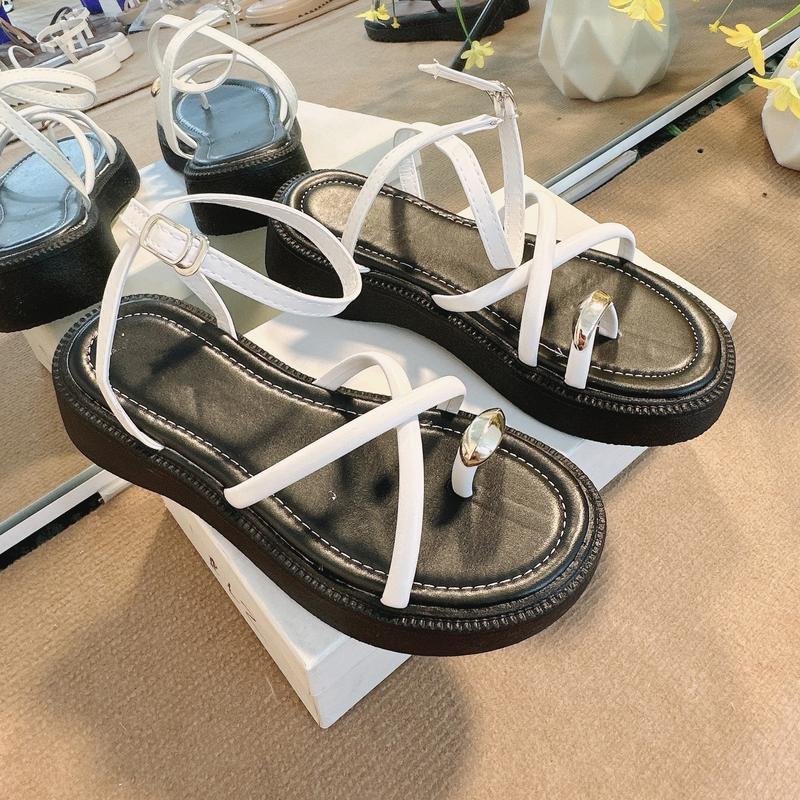 Giày sandal Quai Hậu Xỏ Ngón Đính Mắt Cài Xin Xắn Mũi tròn Đế Êm T97 DéP Nữ sandal quaicài