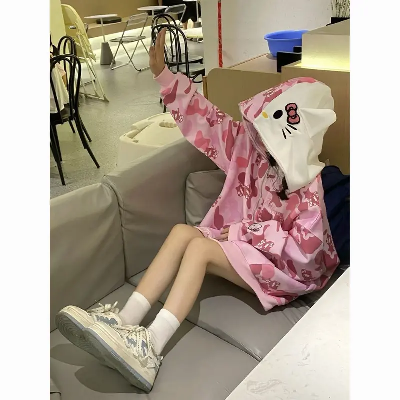 Áo Hoodie In Hình Hello Kitty, Phong Cách Mỹ, Dáng Rộng Vừa Vặn, Dành Cho Nữ Và Học Sinh, Dễ Phối Đồ, Thích Hợp Cho Mùa Khai Trương, Áo Cardigan Cặp Đôi, Áo Khoác Có Dây Kéo, Tuyệt Vời Làm Quà Tặng 4