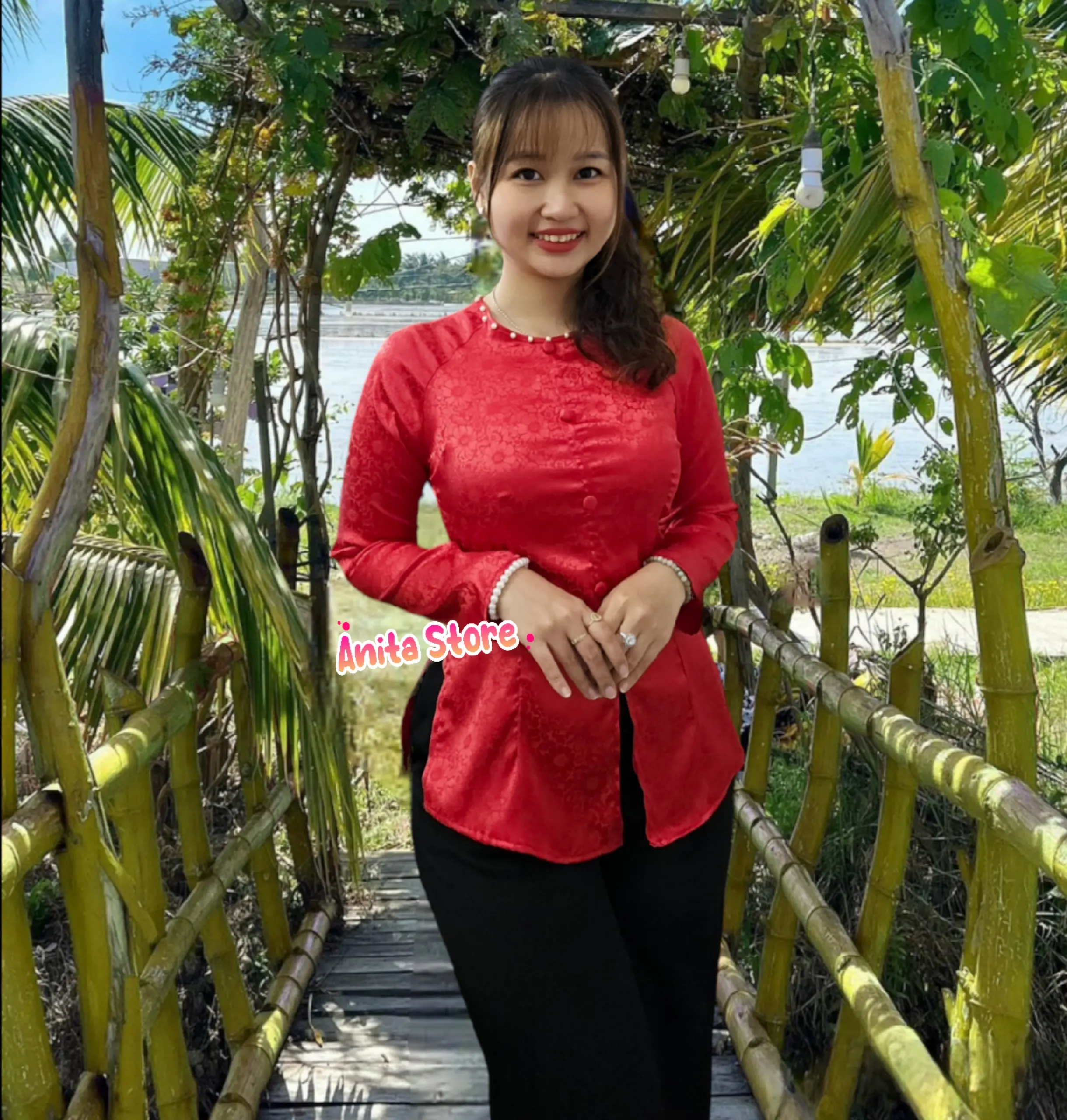 Áo Lẻ Bà Ba Cổ Ngọc Trai Lụa Hoa Tay Dài Cao Cấp Anita Store-Áo Lẻ Bà Ba Cổ Ngọc Trai Lụa Hoa Tay Dài Cao Cấp.Áo lẻ LỤA HOA CÚC BỌC CAO CẤP.Áo lẻ bà ba nhẹ nhàng duyên dáng. Áo bà ba đi chùa đi chơi(Ảnh thật shop chụp) Kem Nhung Voi Shirt Sơ Mi Nho Top