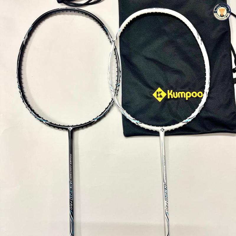 Product Introduction of VỢT CẦU LÔNG KUMPOO K520 PRO 2 MÀU TRẮNG ĐEN CĂNG MAX 12,7KG TẶNG KÈM QUẤN CÁN, TÚI ĐỰNG VỢT VÀ 1 LẦN CĂNG CƯỚC MIỄN PHÍ Cán Vợt Carbon Sport 15