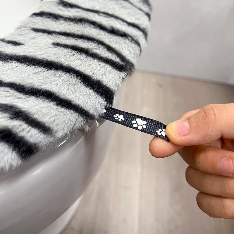 Product Introduction of Cute Multicolor Cat Paw Plush Toilet Seat Padded Universal Self-adhesice Toilet Seat Gasket Household Bathroom Toilet Cushion 20