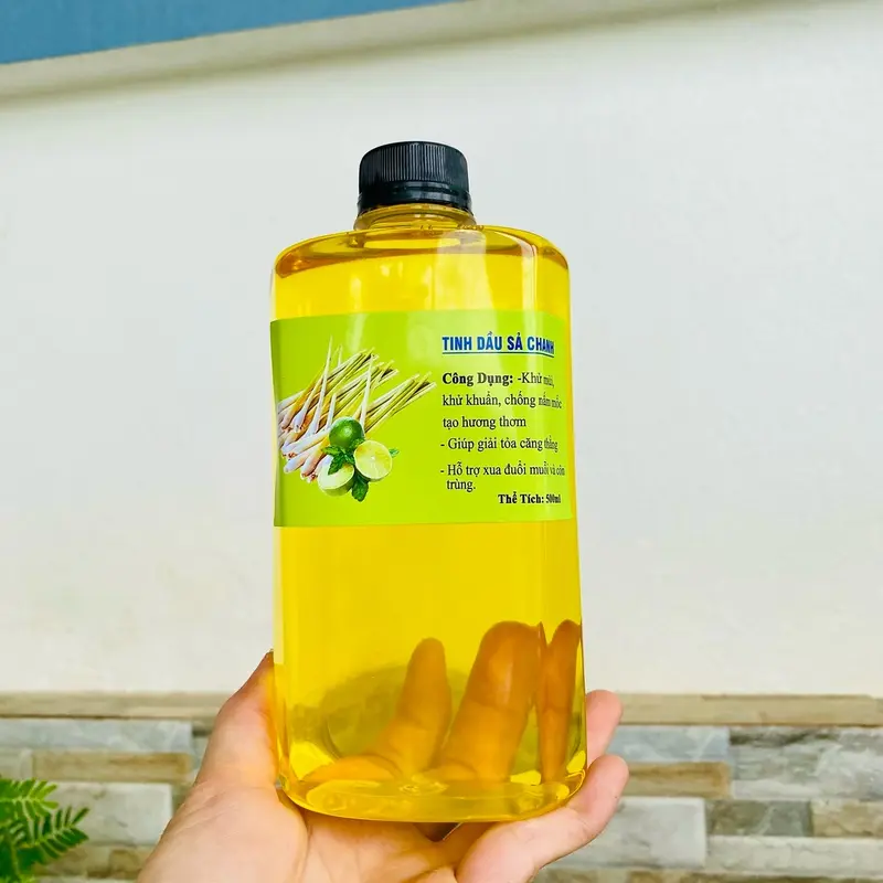 Tinh dầu LÁ SẢ hương Sả Chanh THƠM NHẸ NHÀNG 500 ML KHỬ MÙI, Kháng Khuẩn, Xịt ĐUỔI MUỖI 0