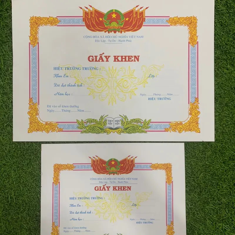 ￼Giấy khen khổ A4, A5 xấp 100 tờ. Mực in đẹp,  sắc nét, dày dặn 0
