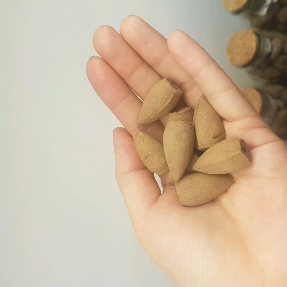 10 nụ trầm khói ngược