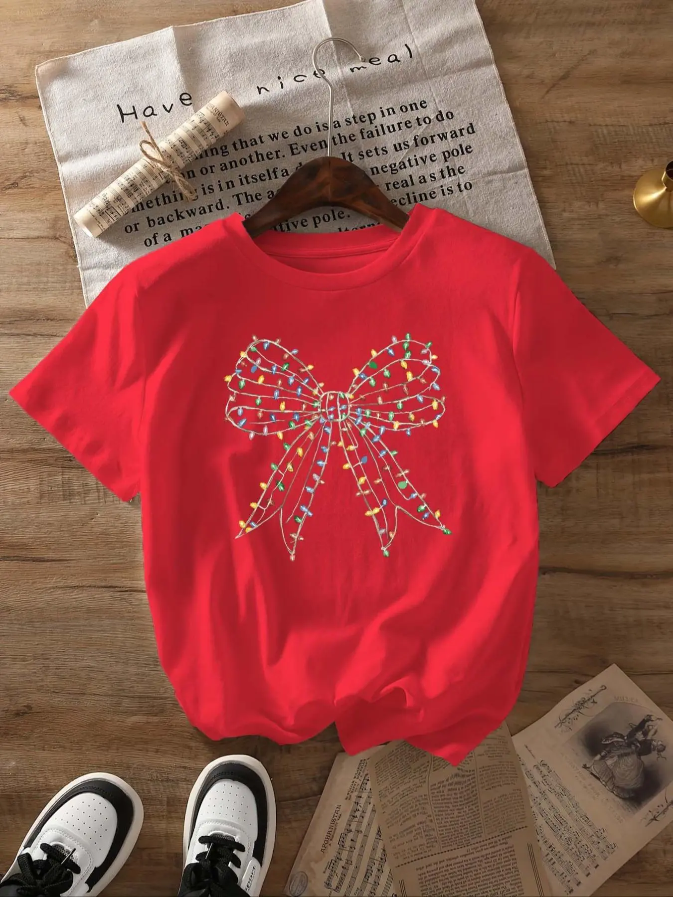 Women's Christmas Bow Print Round Neck Tee, Casual Short Sleeve Crew Neck T-shirt for Summer, Fashion Women's Top for Daily Wear