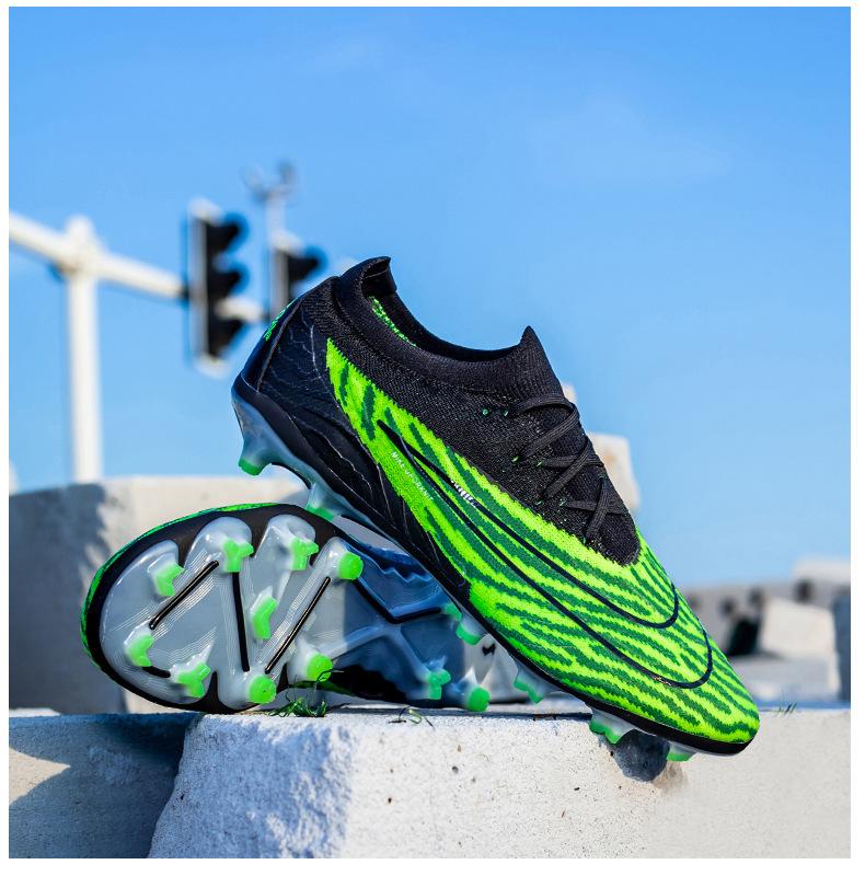 Product Introduction of In Stock Long Nail Broken Nail Football Boots Youth Soccer Shoes Men and Women Same Style More than Sneaker Human Made Sneakers Men and Women Soccer Shoes GT Soccer Shoes Outdoor Non-Slip Soccer Shoes Straight Hair 12