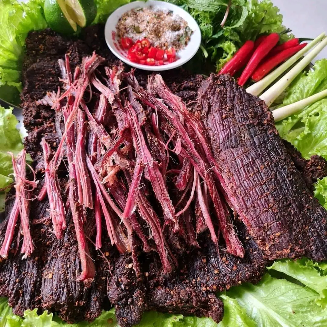 THỊT TRÂU GÁC BẾP TÂY BẮC GÓI 200g KÈM CHẨM CHÉO CAY NGON Ăn Vặt