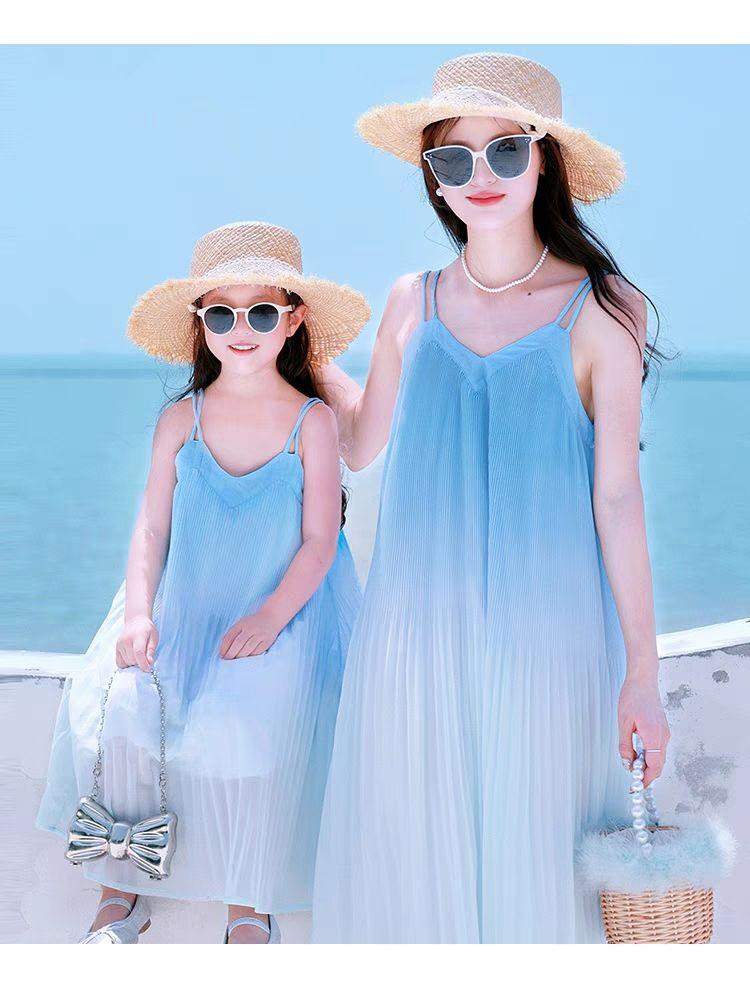 Product Introduction of Váy quần áo gia đình, Mẹ và con gái, Ba người, Phong cách phương Tây, Thích hợp cho kỳ nghỉ và bãi biển, Cỡ Trung Bình và lớn, cho cha mẹ-con, Bộ ba, Mùa hè, Hàng mới về năm 2024, Chủ đề gia đình 12