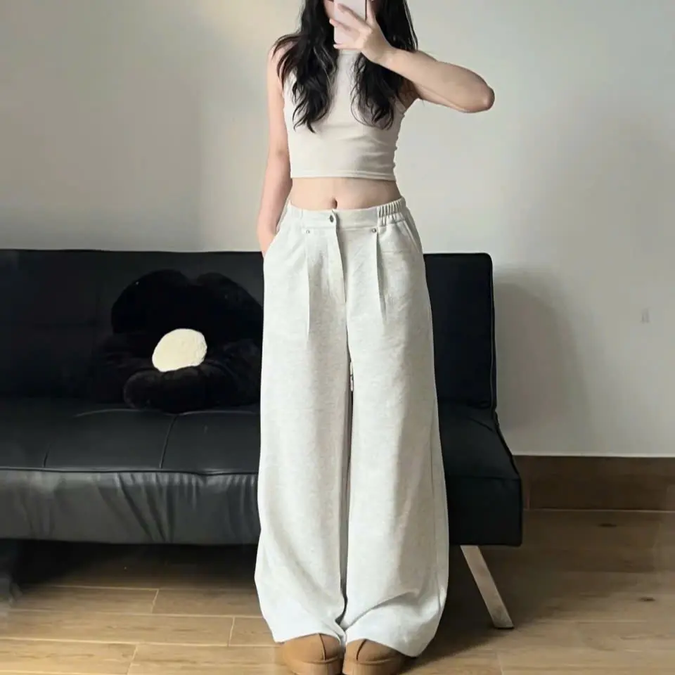 Quần nỉ 2Da dáng suông hottrend dày dặn, cạp chun, khóa kéo, có 2 túi trước, 2 túi sau Nữ Women Pants Đen | BigBuy360 - bigbuy360.vn Quần nỉ 2Da dáng suông hottrend dày dặn, cạp chun, khóa kéo, có 2 túi trước, 2 túi sau Nữ Women Pants Đen | BigBuy360 - bigbuy360.vn