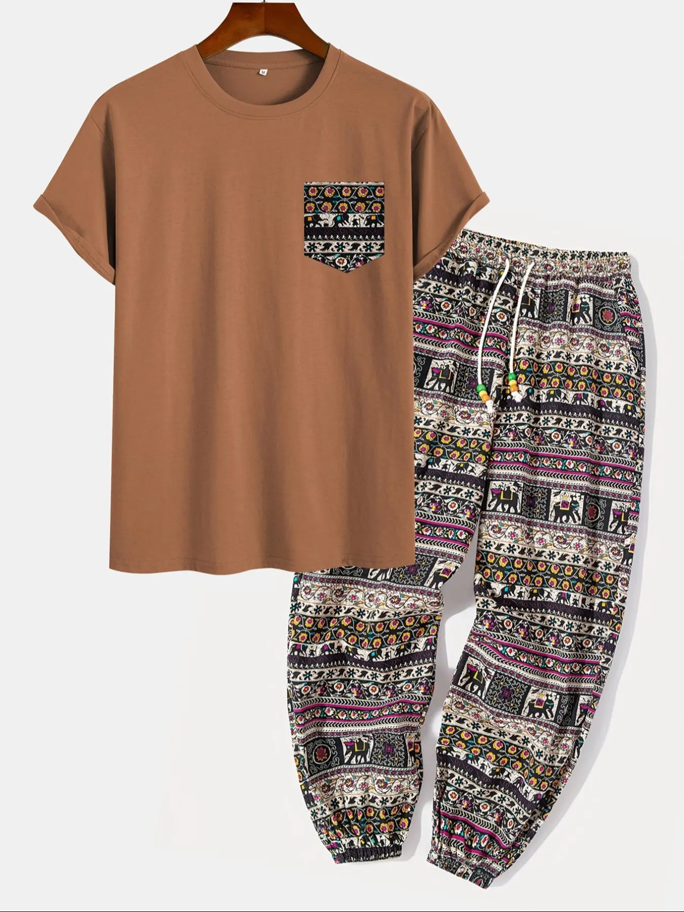 Men's Ethnic Pattern Pocket Tee & Drawstring Waist Pants Two-piece Set, Loose Boho Casual Short Sleeve T-shirt & Trousers for Spring & Fall, Men's Two-piece Outfits for Daily Wear， Men's Tracksuit Set