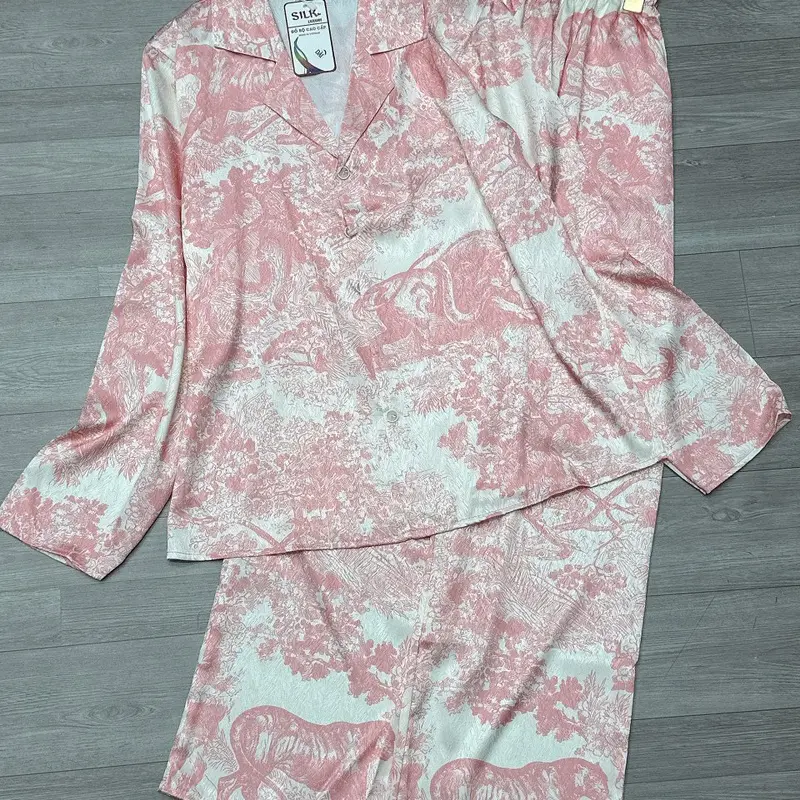pjzama -set đồ bộ nữ rừng hồng tay dài lụa xước mềm Women 1
