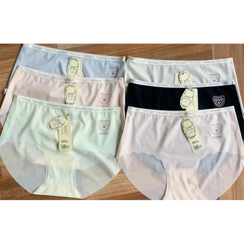 8961 QUẦN LÓT NỮ KHÁNG KHUẨN CẠP VỪA CHẤT COTTON TĂM MỊN - FREESIZE - QUẦN CHIP NỮ  Xuất xứ: QC loại 1 Chất Liệu: Cotton co giãn 4 chiều siêu mịn siêu mềm, thoáng mát Size: Freesize 44-60kg (eo hông từ 65-90cm, V3 từ 70-95cm) 5