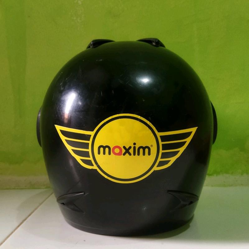 stiker maxim 4