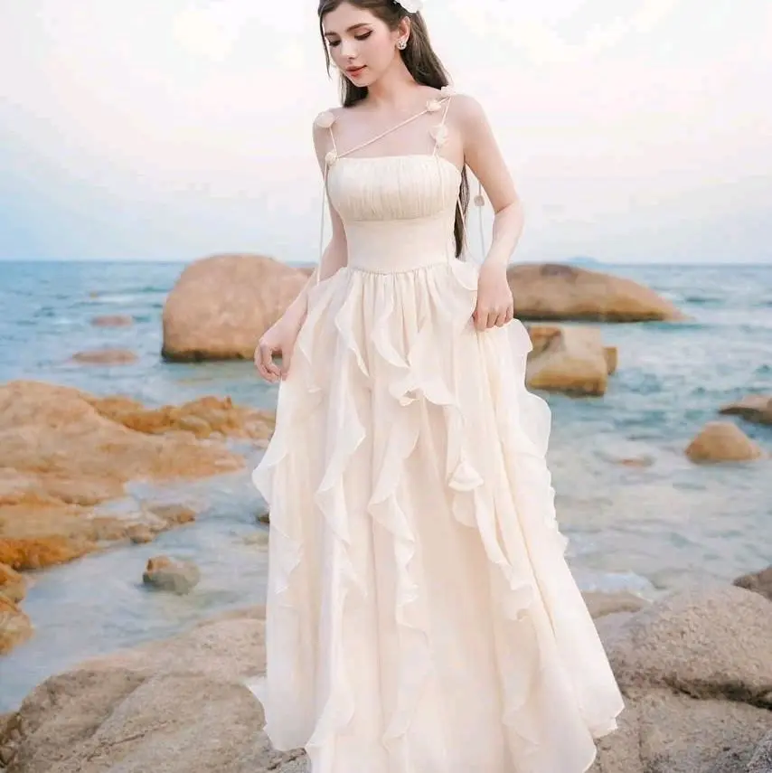 ĐẦM MAXI.ĐẦM ĐI BIỂN TƠ ÁNH KIM TUA RUA ĐI CHƠI.ĐI TIỆC .CHỤP HÌNH SỐNG ẢO SANG XINH.( SIZE ML).