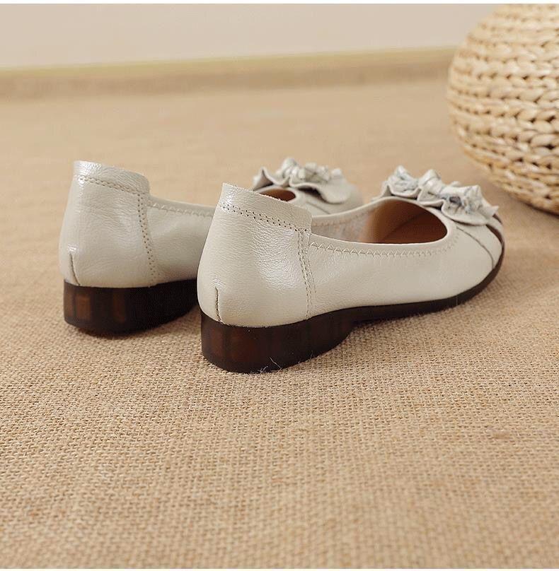 Product Introduction of Giày Lười Cho Mẹ Gommino, Da Thật, Đế Mềm, Thích Hợp Cho Mùa Lò Xo Và Mùa Thu, Giày Mũi Thấp Phẳng Đầu Tròn Gót Bê, Dành Cho Nữ, Hàng Mới Về Năm 2023 Shoes 8