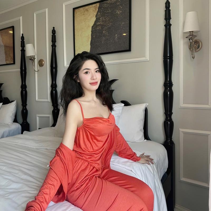 Set 3 món mặc nhà áo cổ đổ chất thun cotton lạnh ( áo có mút, quần có túi) mã #39 Nữ Quần Ngủ 3