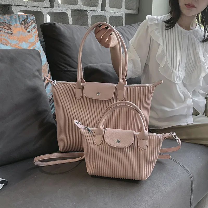 Western Style All-Match Women's Shoulder Bag Hot-selling Casual Commuter Tote Bag Popular Niche Design Pleated Bag