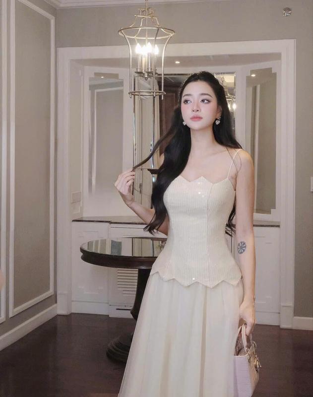 Tina Store Đầm Hai Dây Kim Sa Thiết Kế Cao Cấp Phối Chân Váy Lưới Màu Kem Sang Chảnh Cho Nữ Phù Hợp Dự Tiệc Hẹn Hò