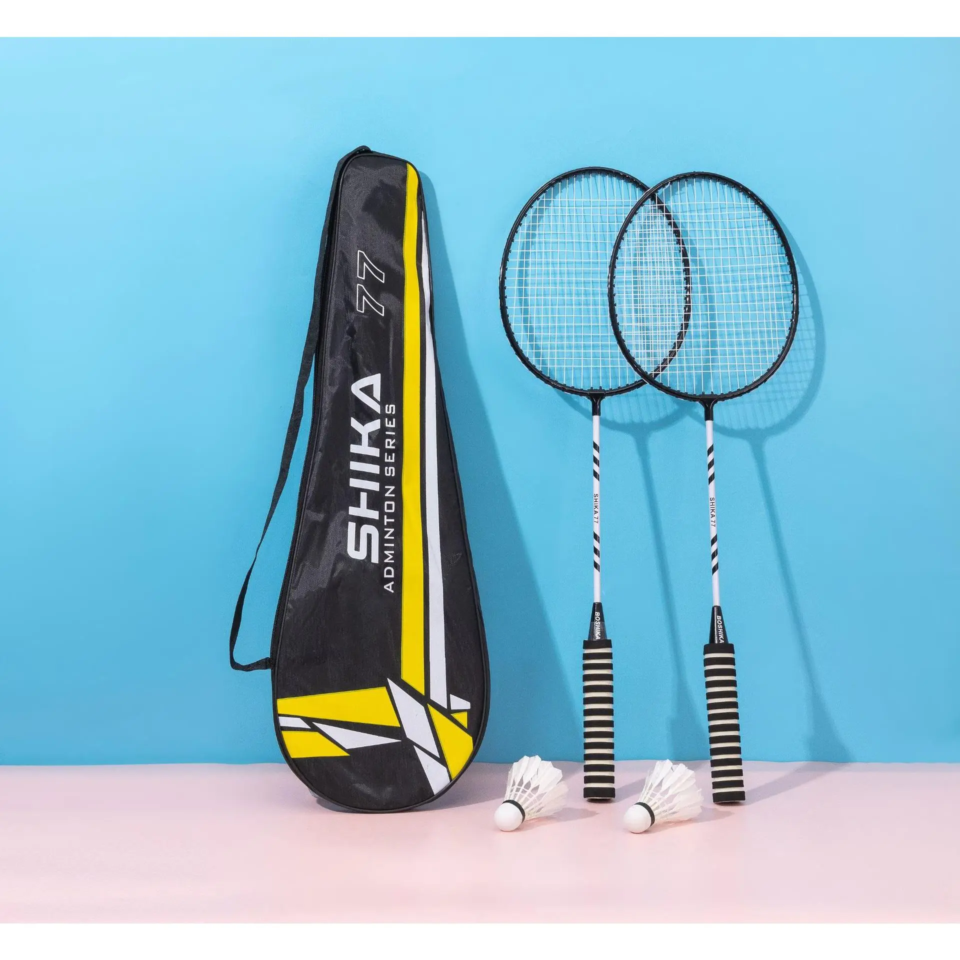 Factory direct sale ultra-light badminton racket set offensive wholesale beginners durable competition training adult double racket