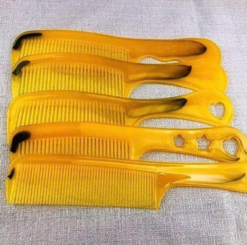 sét 10 lược chải đầu tạo kiểu tóc  kích thuóc to nhỏ khác nhau có  tách phân loại 5 chiếc cho khách mua ít 2