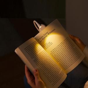 Luz portátil para marcadores, luz de lectura LED recargable, luz de lectura con clip, luz protectora para los ojos para leer en la cama, luz para libros