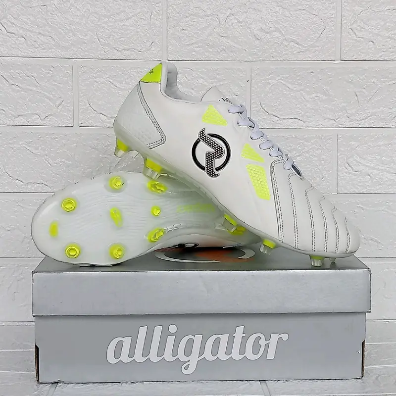 Sepatu Bola Alligator Roguns Free kaos kaki dan deker Set Uniseks Nyaman Boots 5