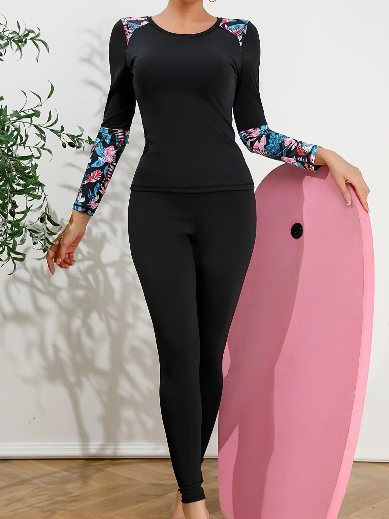 Women's Tropical Patchwork Print Long Sleeve Round Neck Top & Elastic Waist Pants Racing Swimwear Set, Sporty Sun Protection Swimwear Set for Women, Ladies Swimsuit for All Seasons